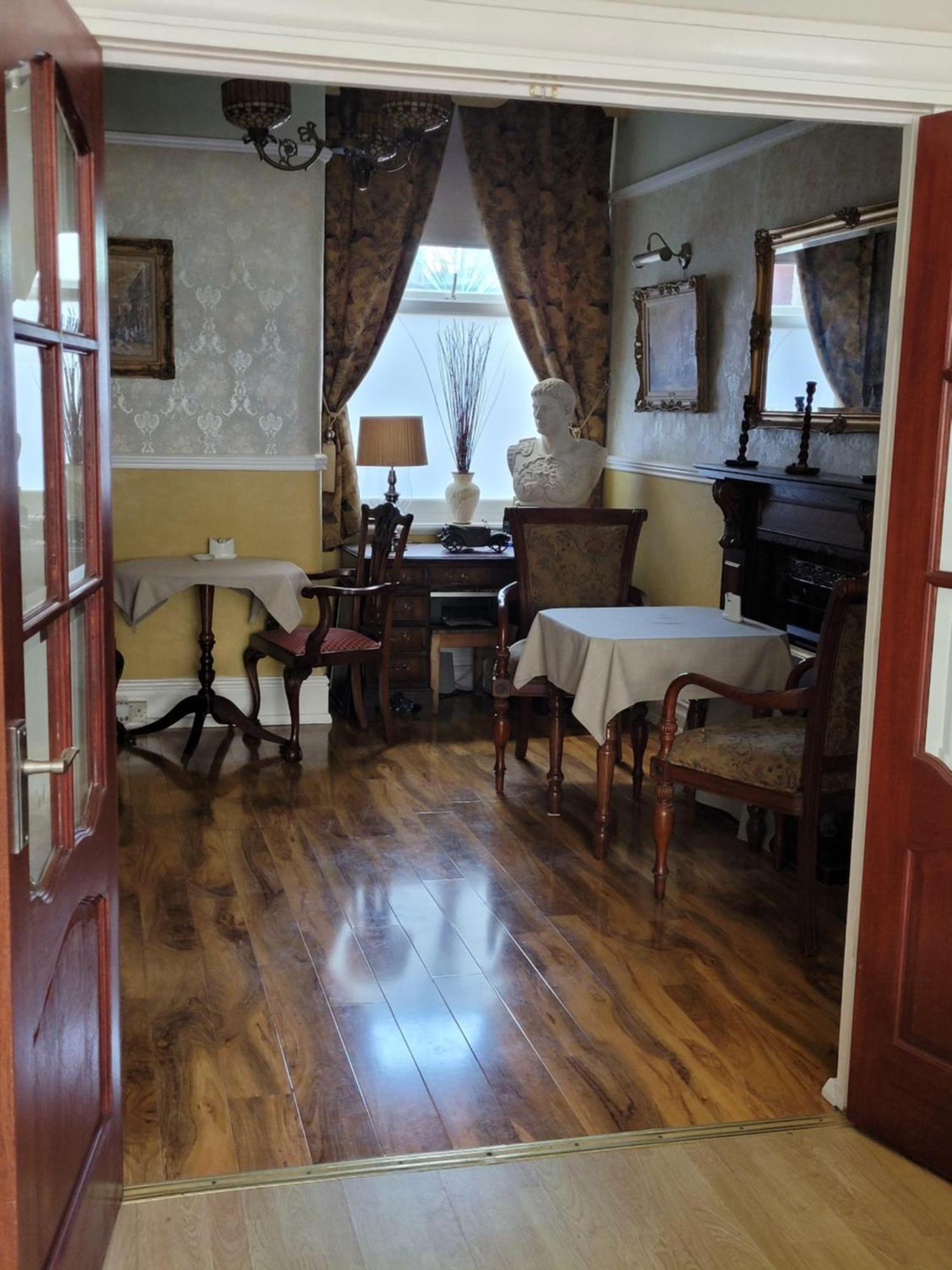 J'S Mayfair Guest House Blackpool Dış mekan fotoğraf
