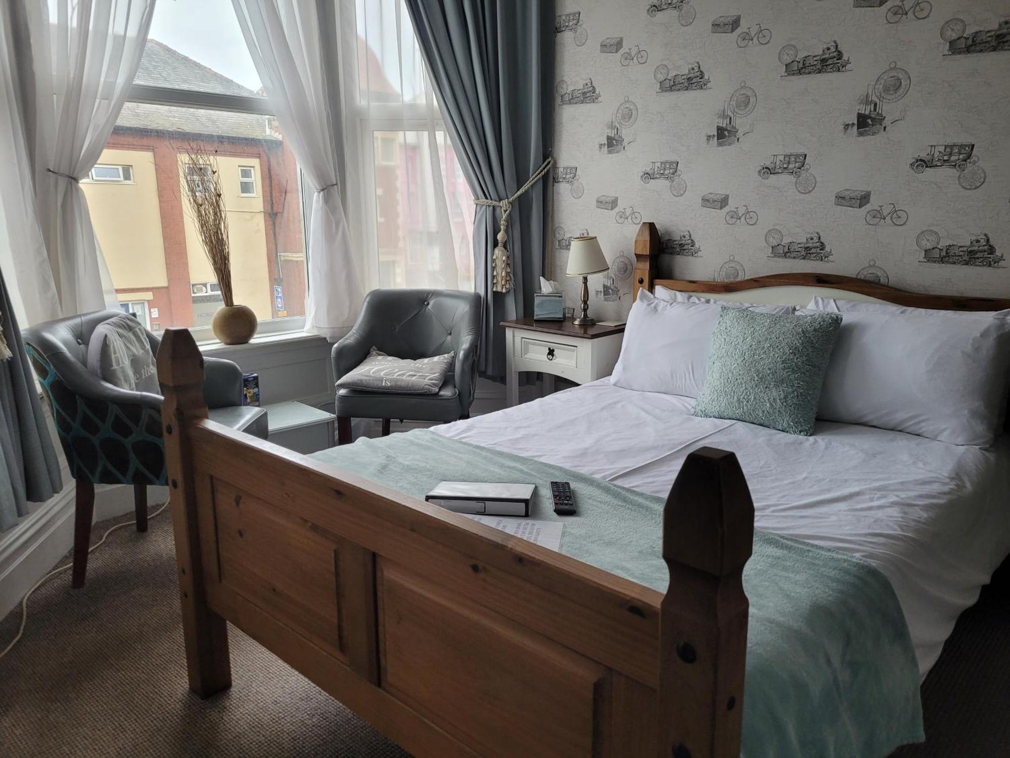 J'S Mayfair Guest House Blackpool Dış mekan fotoğraf
